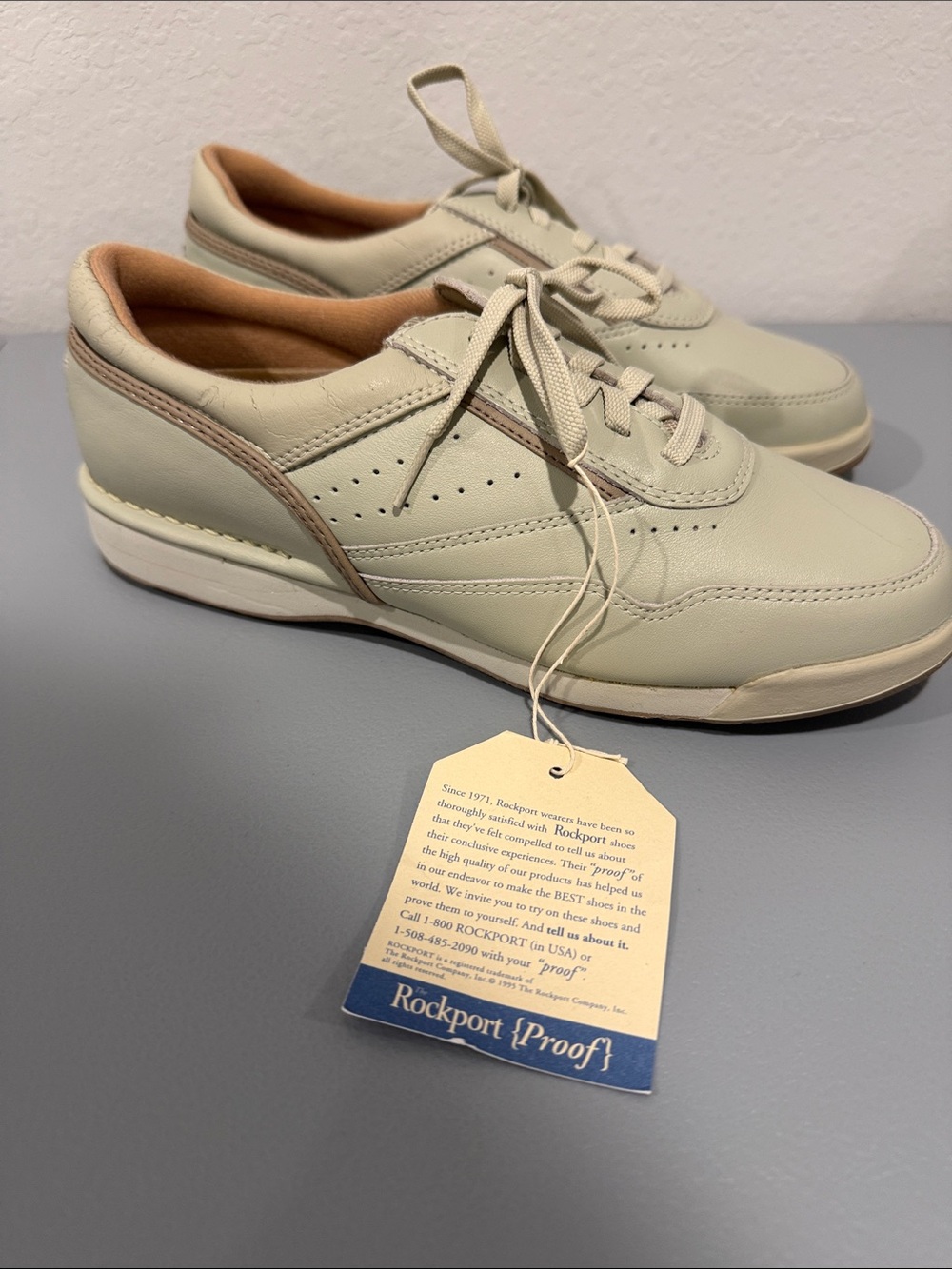 Rockport Lace-Up Sneakers in Cream with Tan Accent Prowalker NWT Size 9